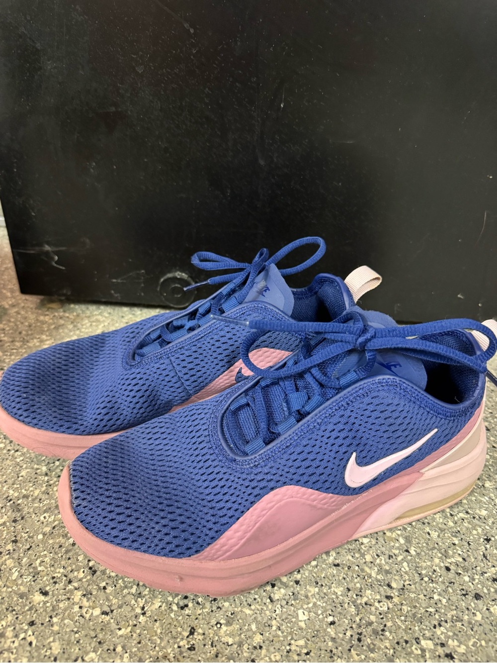 Nike Women's Royal Blue & Light Pink Mesh Trainers